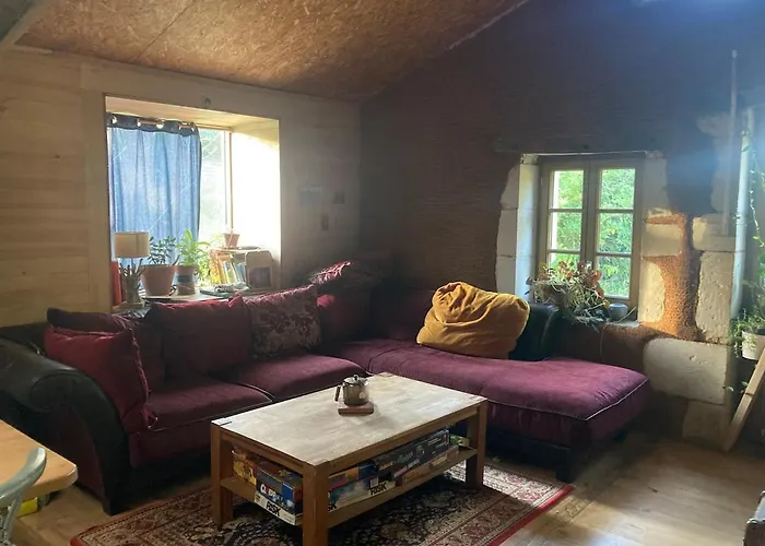 Longere En Bordure De Bois * Maisonnay